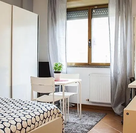 Kamchu Apartments: Tor Vergata Гостевой дом Рим