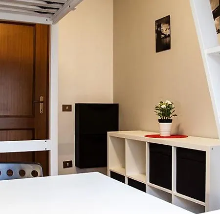 Гостевой дом Kamchu Apartments: Tor Vergata