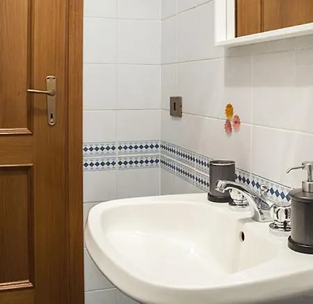 Гостевой дом Kamchu Apartments: Tor Vergata
